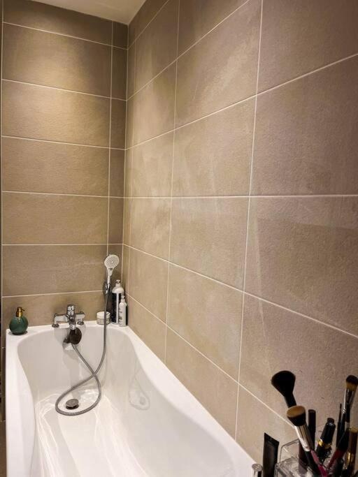 Appartement Charmant Et Calme Dans L'Herault Poussan Εξωτερικό φωτογραφία